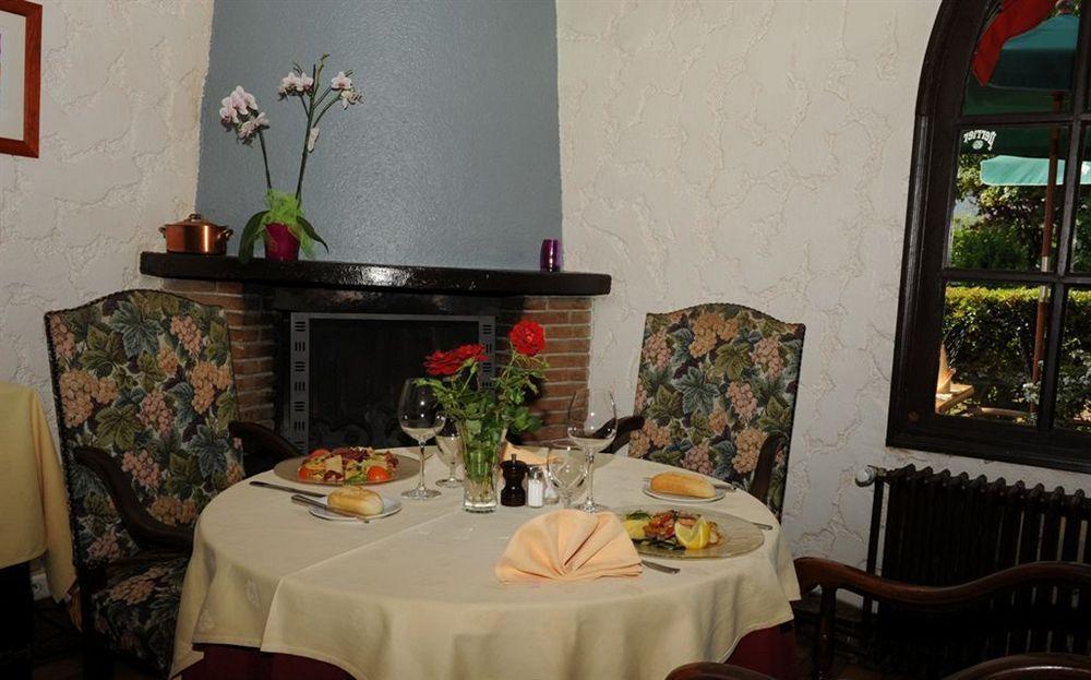 Logis Le Pot D'Etain Hotel Holnon Екстериор снимка