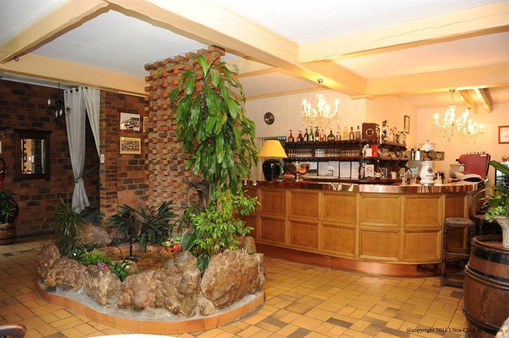 Logis Le Pot D'Etain Hotel Holnon Екстериор снимка