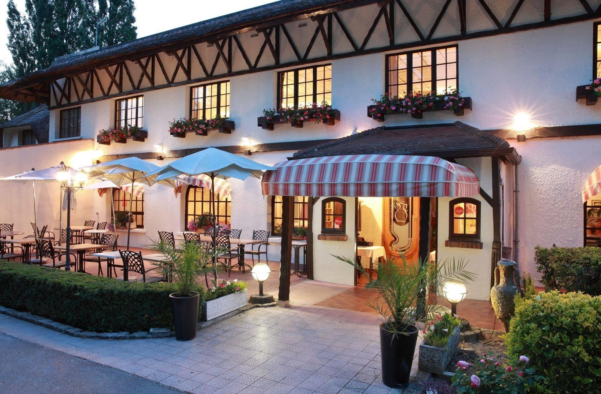 Logis Le Pot D'Etain Hotel Holnon Екстериор снимка